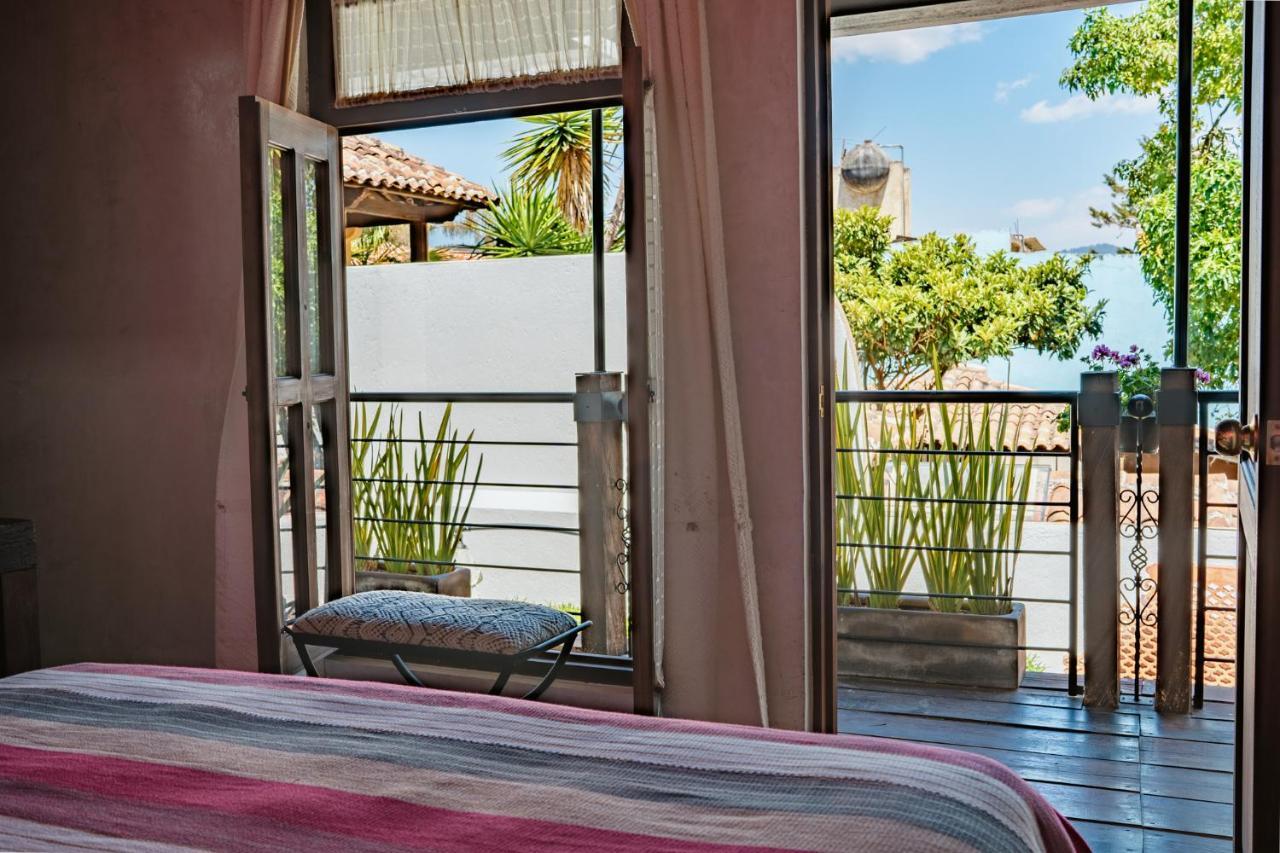 Yox Hotel Boutique San Cristóbal de Las Casas Екстериор снимка A window with a view of the garden