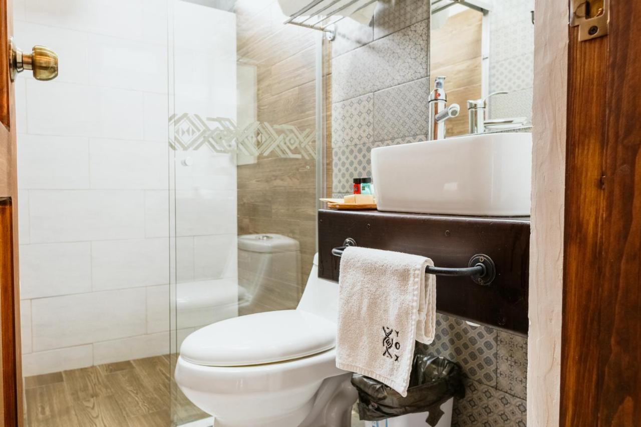 Yox Hotel Boutique San Cristóbal de Las Casas Екстериор снимка Bathroom