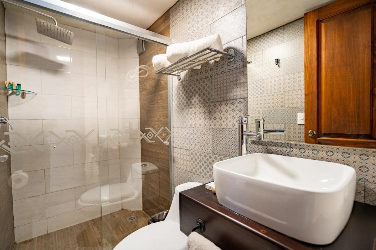 Yox Hotel Boutique San Cristóbal de Las Casas Екстериор снимка Bathroom
